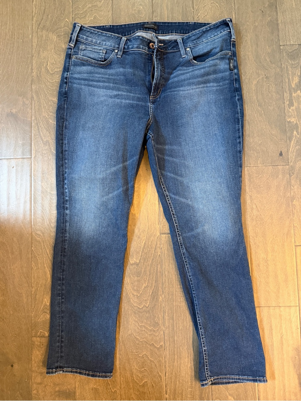 Silver Jeans Women’s Medium Blue Straight Leg Jeans